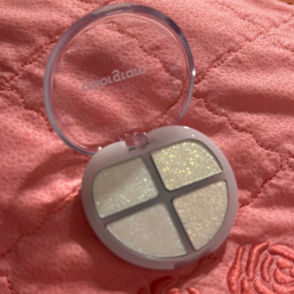 Glitter Eyeshadow Palette - Shimmering White